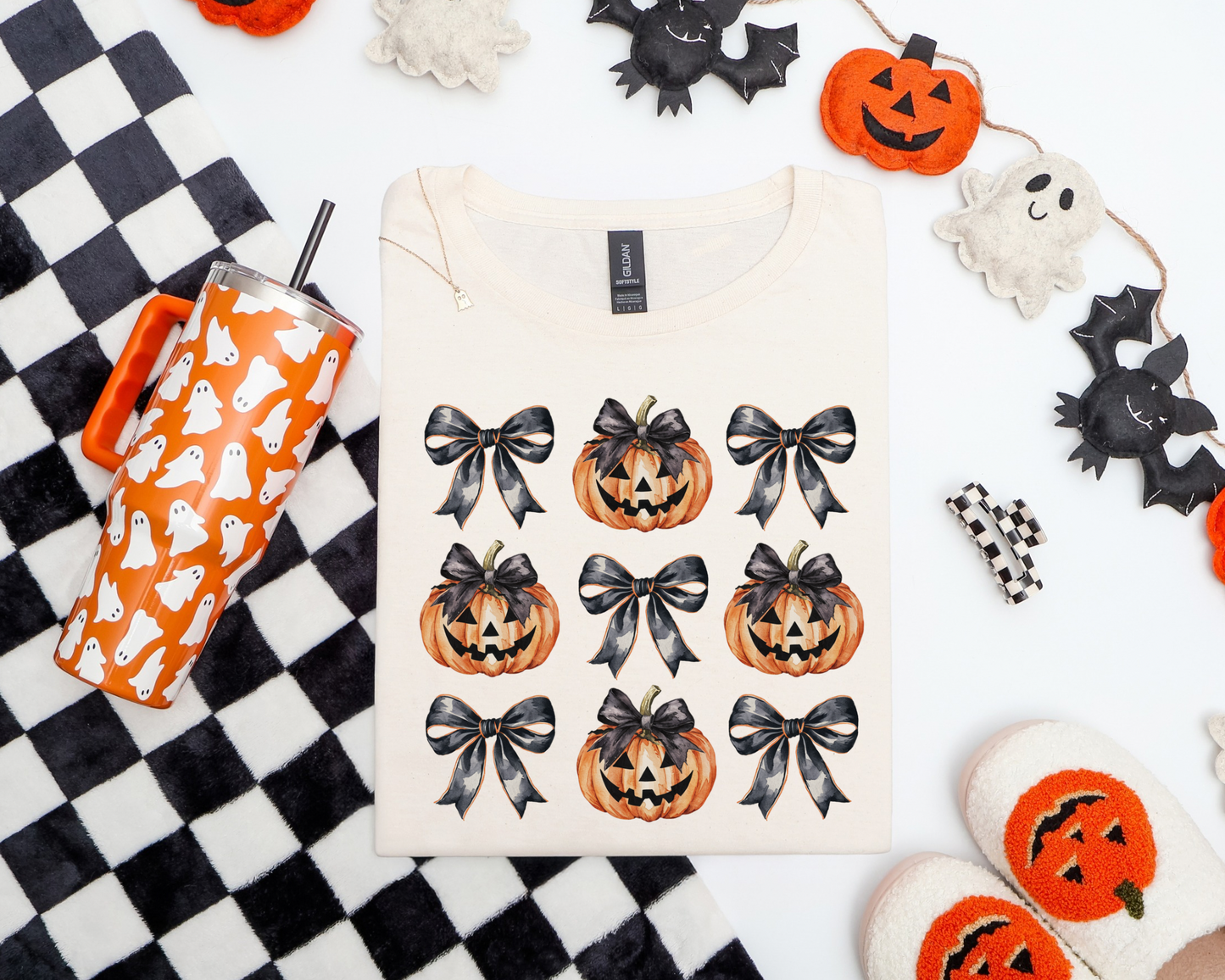 π Jack-Oβ-Lantern & Bow Halloween Tee π