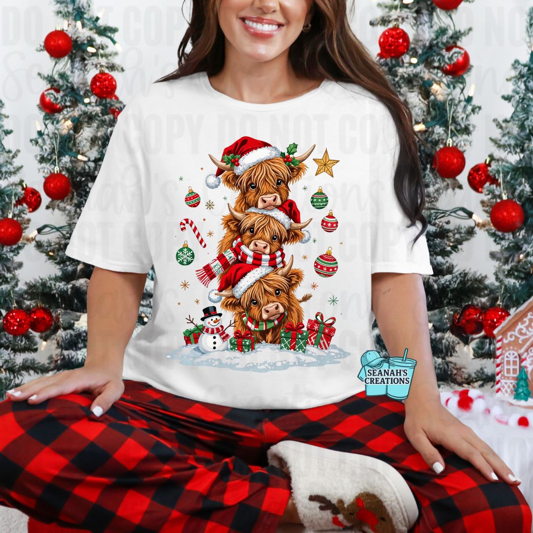 🎄🐮 Christmas Highland Cows Tee / Crew