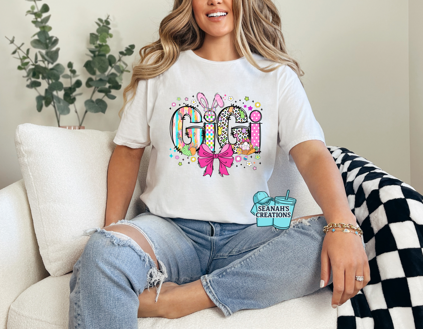 🐰🎀 Mama / Gigi / Nana Easter Bunny Bow Tee