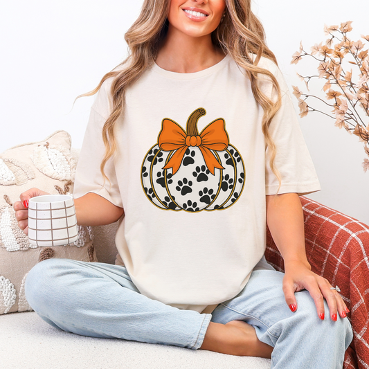 🐾🎃 Paw Print Pumpkin T-Shirt 🎃🐾