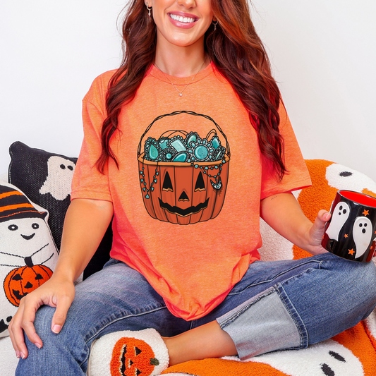 🖤🎃 Spooky & Stylish Jack-O’-Lantern Tee 🎃🖤